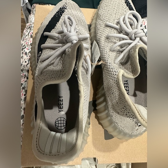 adidas Yeezy Boost 350 V2 SLATE - Picture 5 of 6